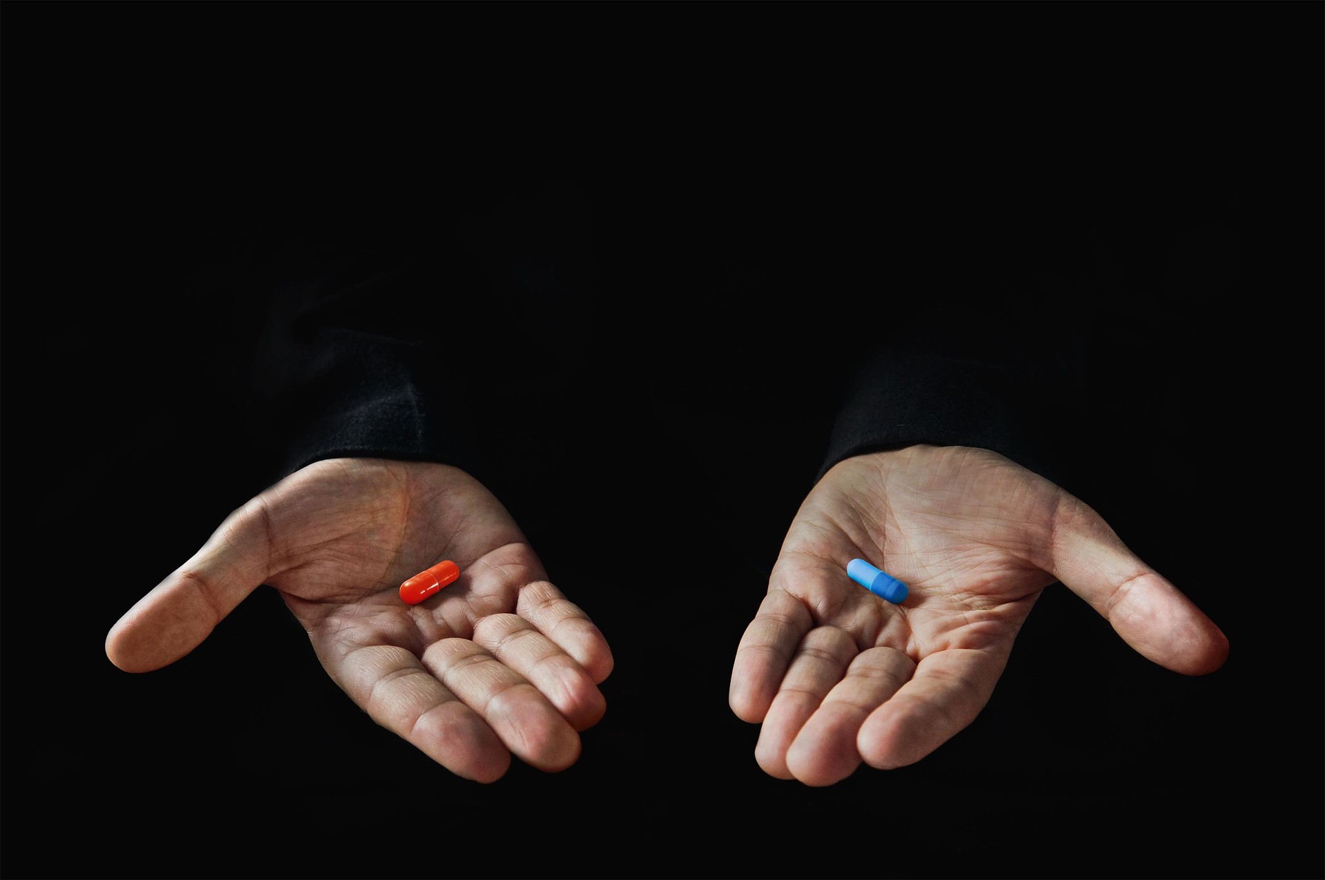 Matrix. pillola rossa e pillola blu. La scelta tra verità e menzogna. pratica spirituale.